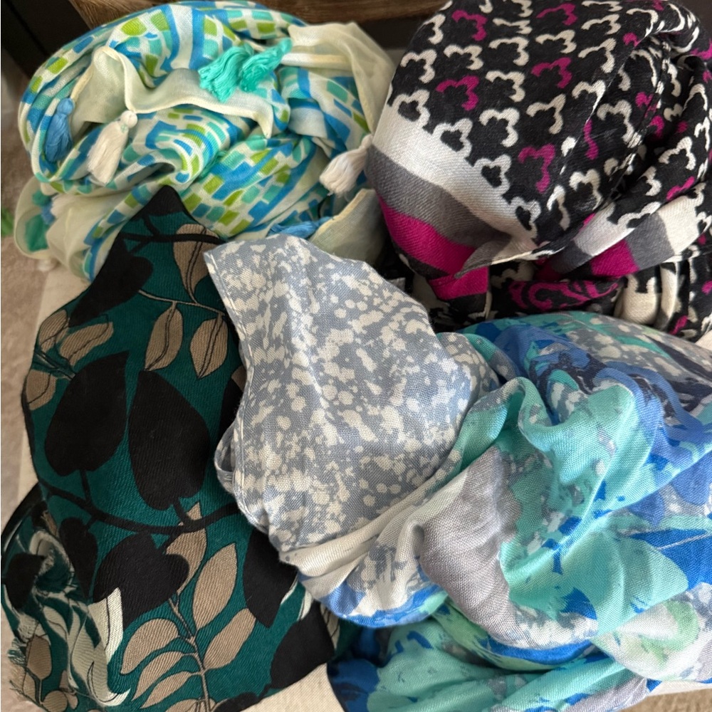 Lot of 4 Vera Bradley Retired Pattern Scarves